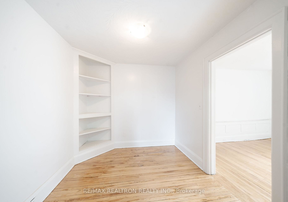 4-kingston-road-toronto-ontario-e12576974