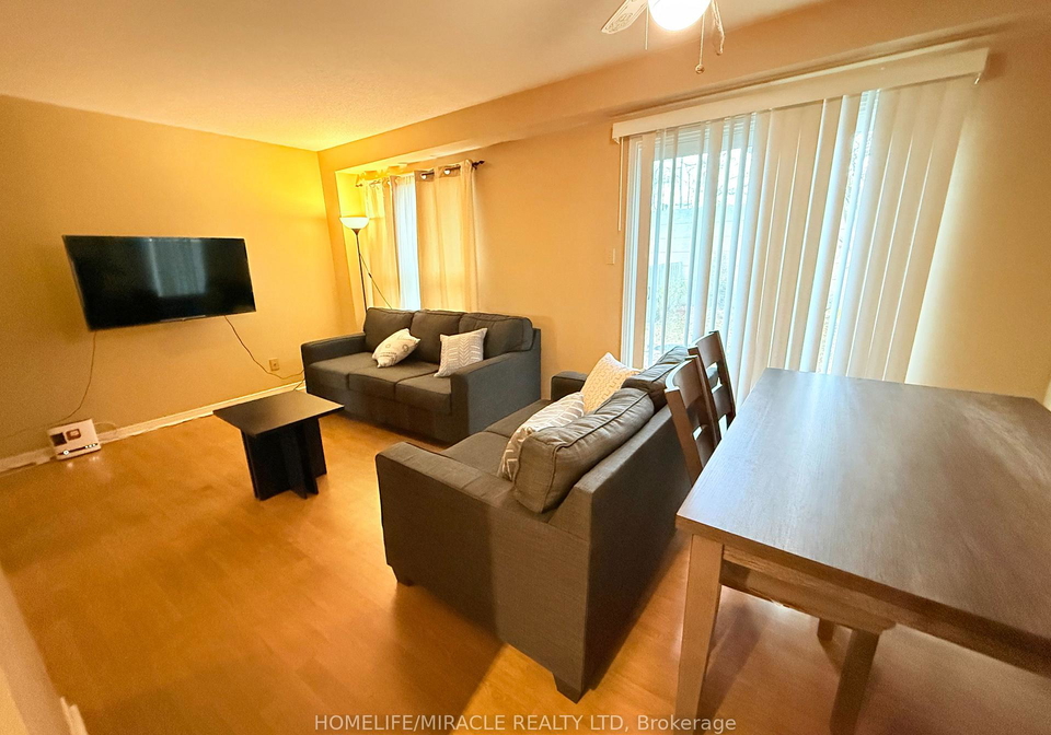 338-sheffield-court-crescent-oshawa-ontario-e12577262