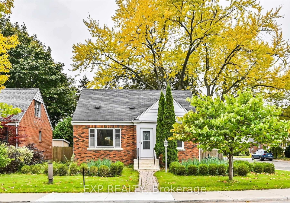 40-plaxtonupper-level-drive-east-york-ontario-e12577404