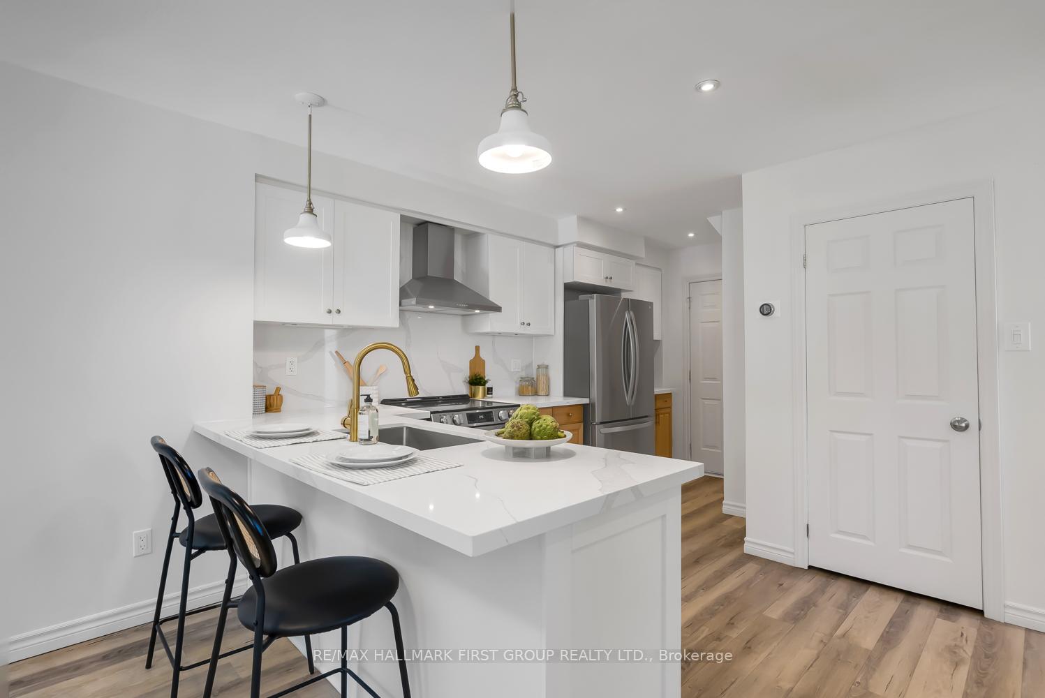 2-sylvia-court-clarington-ontario-e12578798