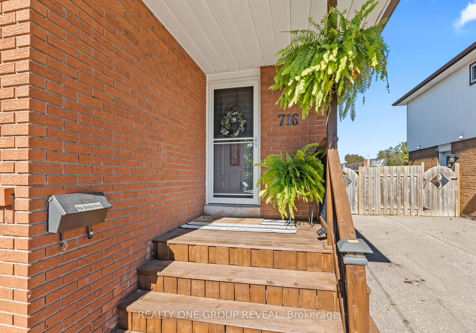 716-kenora-avenue-oshawa-ontario-e12578826