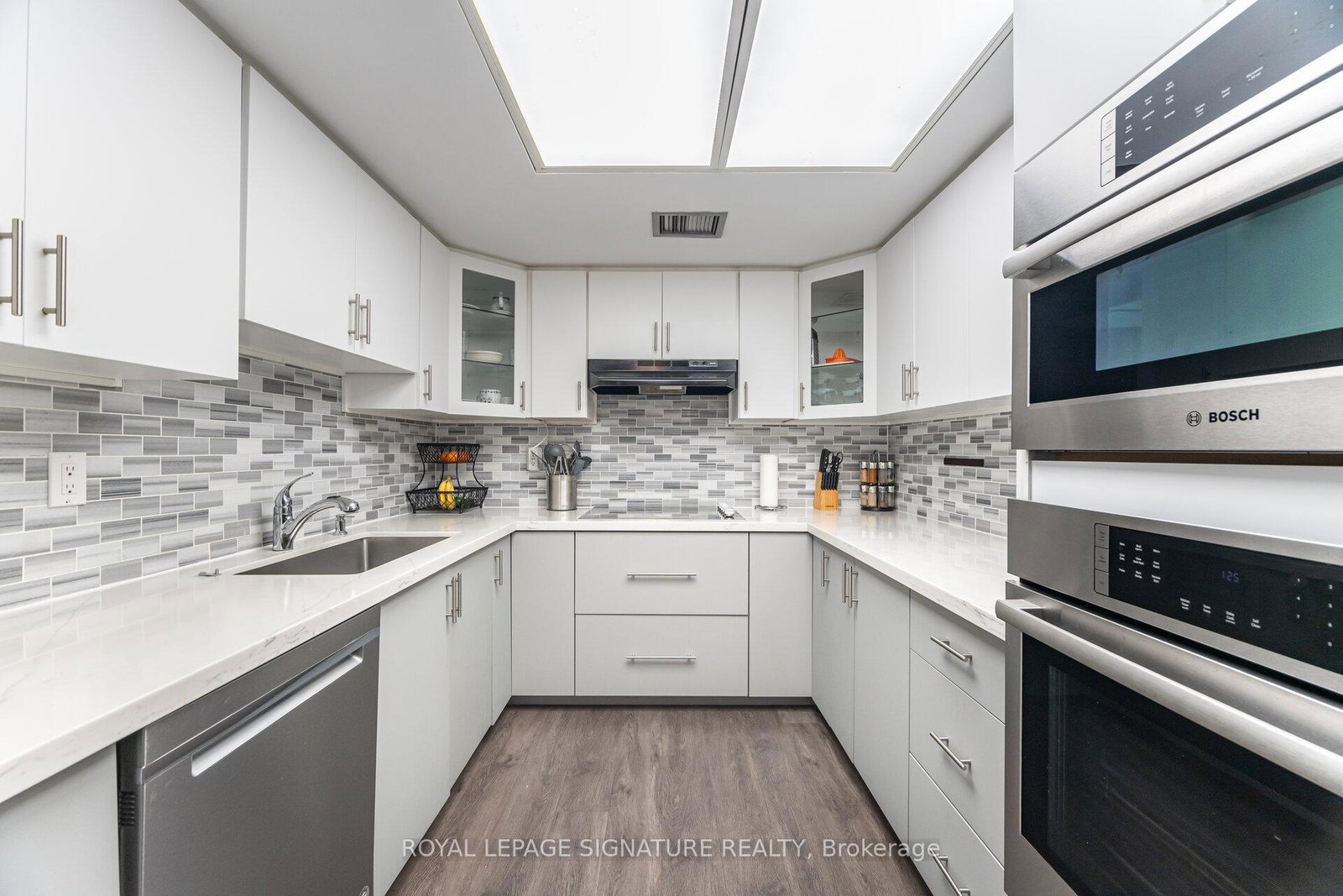 275-bamburgh-circle-scarborough-ontario-e12581576