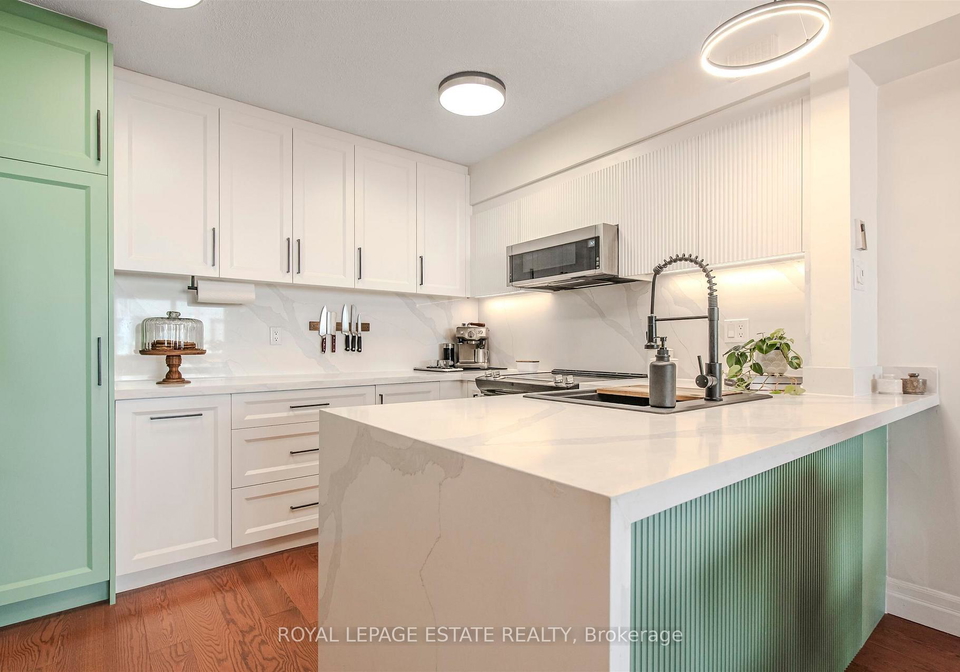 1209-queen-street-e-toronto-ontario-e12581704