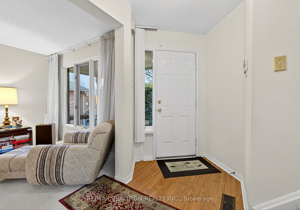 29-locker-drive-ajax-ontario-e12582600