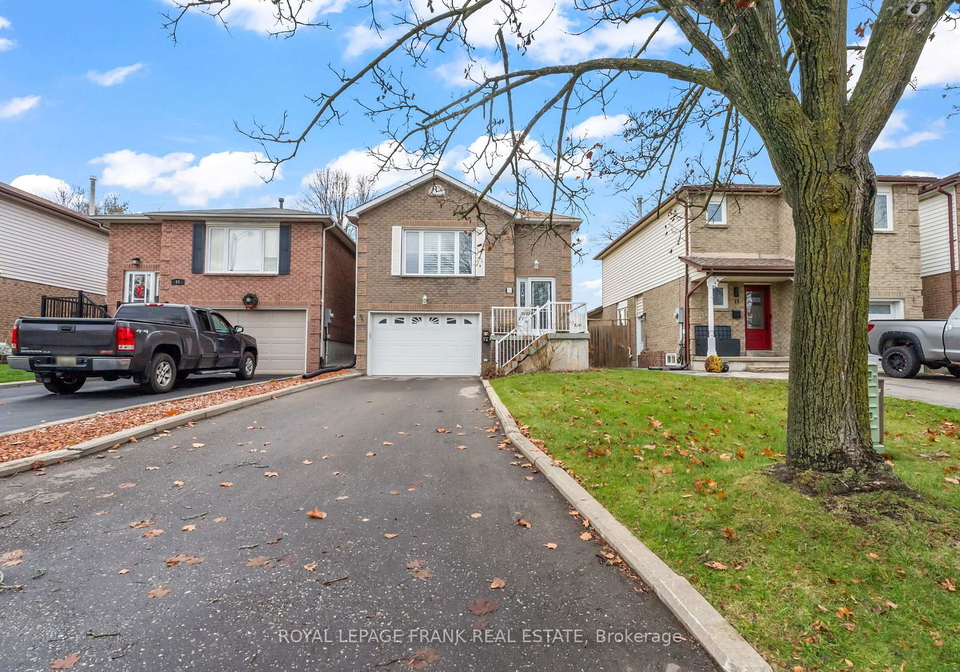 13-mcfeeters-crescent-clarington-ontario-e12584282