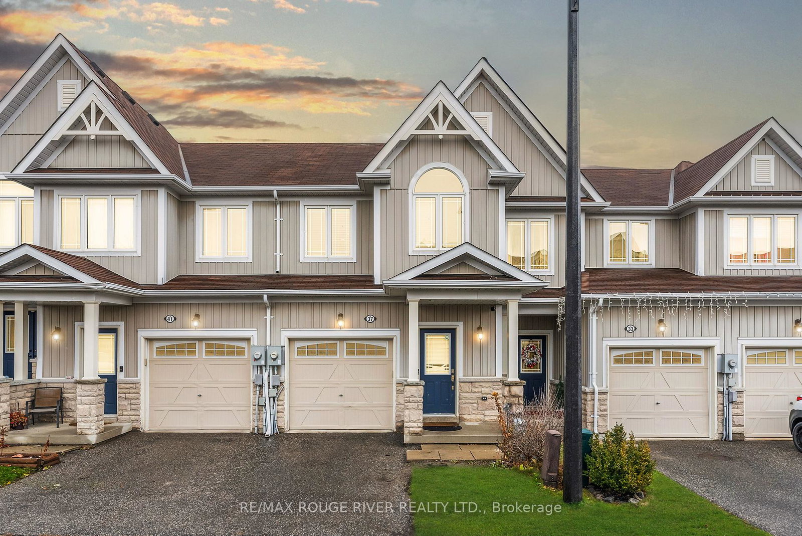 37-dykstra-lane-clarington-ontario-e12585014