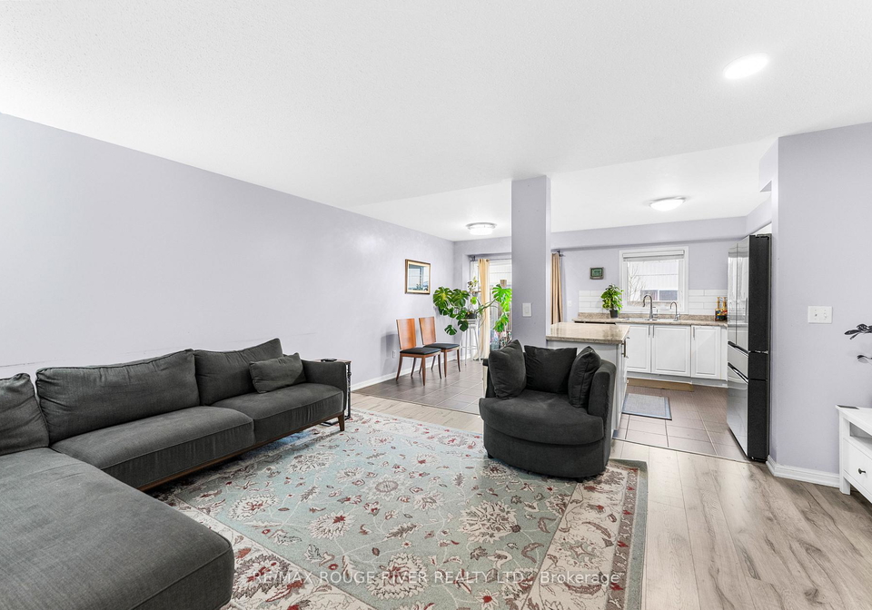 37-dykstra-lane-clarington-ontario-e12585014