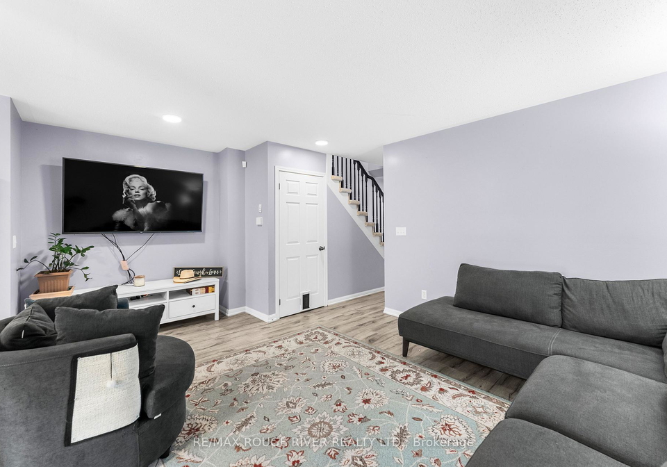 37-dykstra-lane-clarington-ontario-e12585014