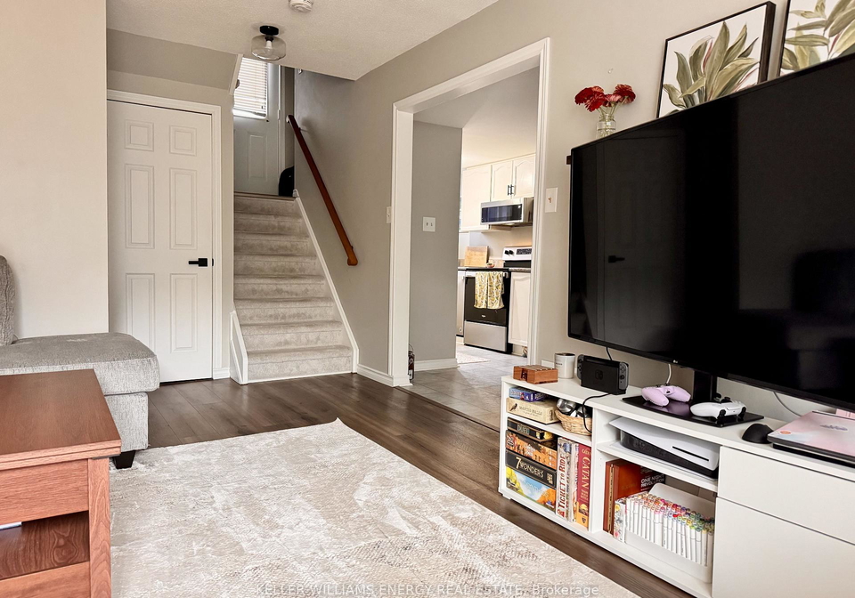35-champine-square-clarington-ontario-e12585132