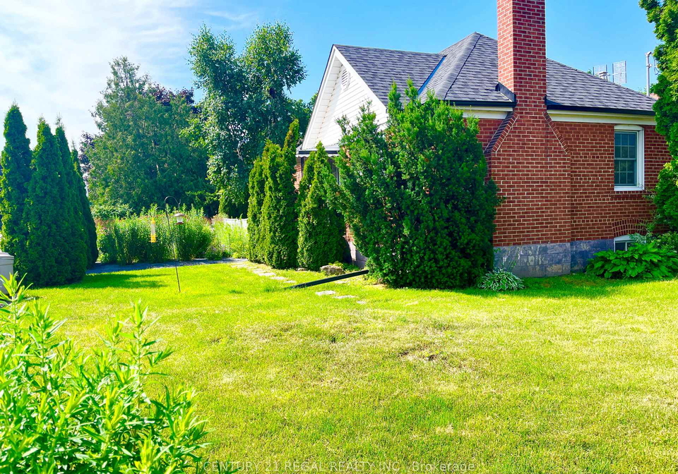 493-plains-road-east-york-ontario-e12585942