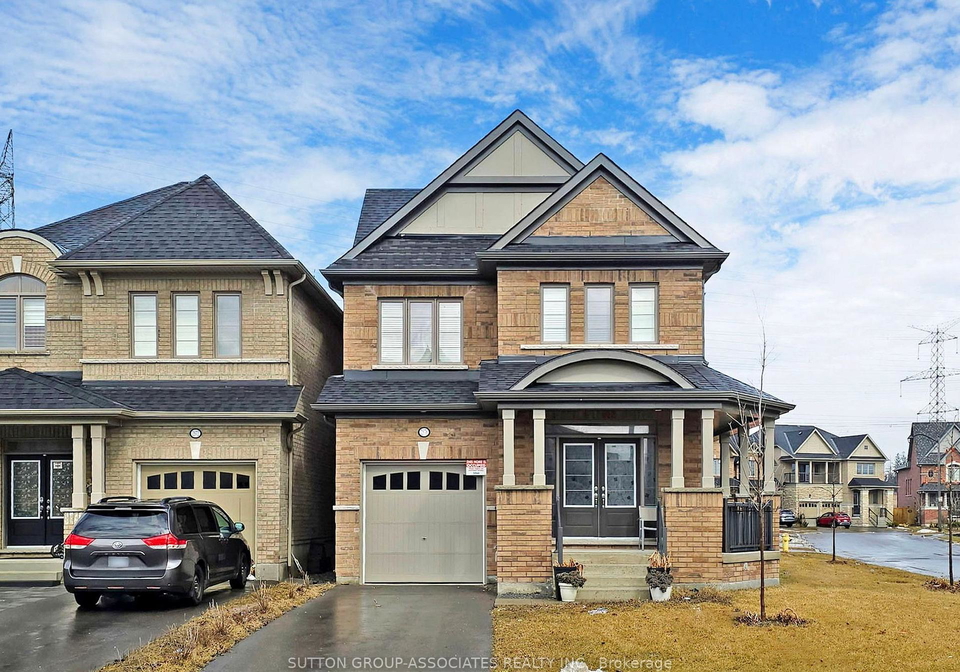 2576-orchestrate-drive-w-oshawa-ontario-e12585966