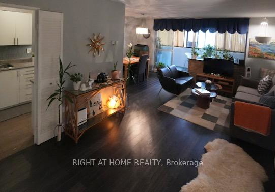 5-massey-square-east-york-ontario-e12586714
