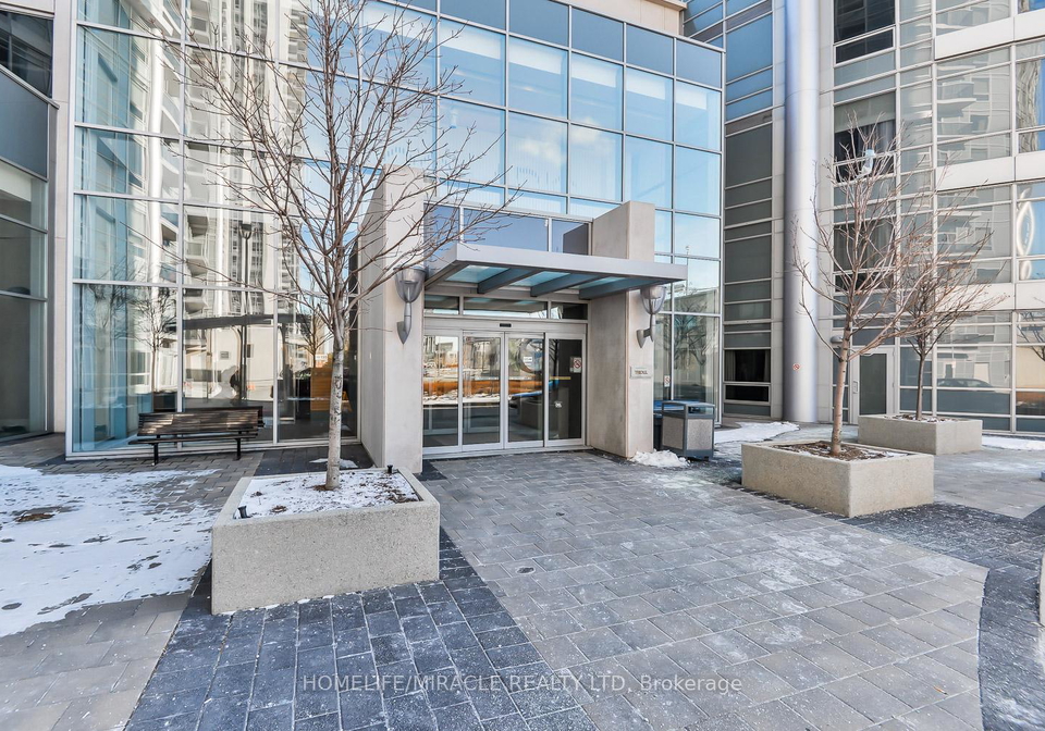 135-village-green-square-scarborough-ontario-e12586868