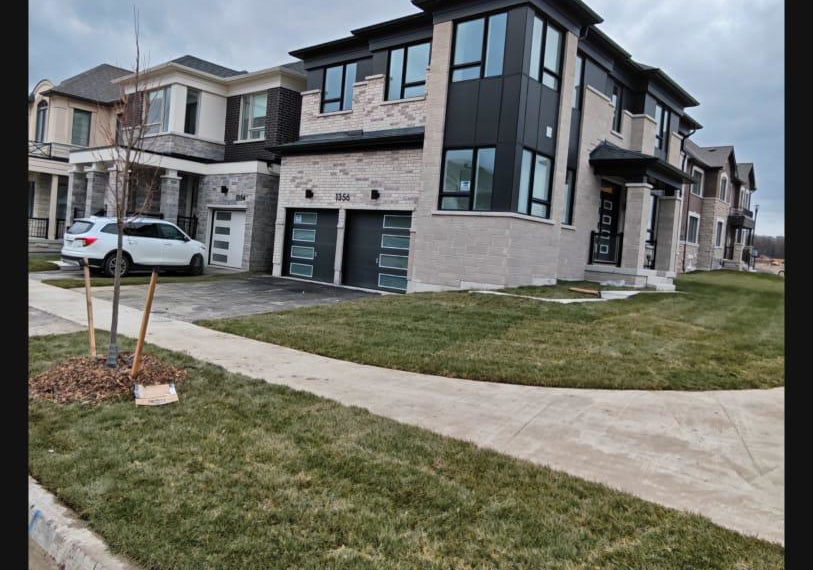 1356-glamorgan-manor-pickering-ontario-e12587332