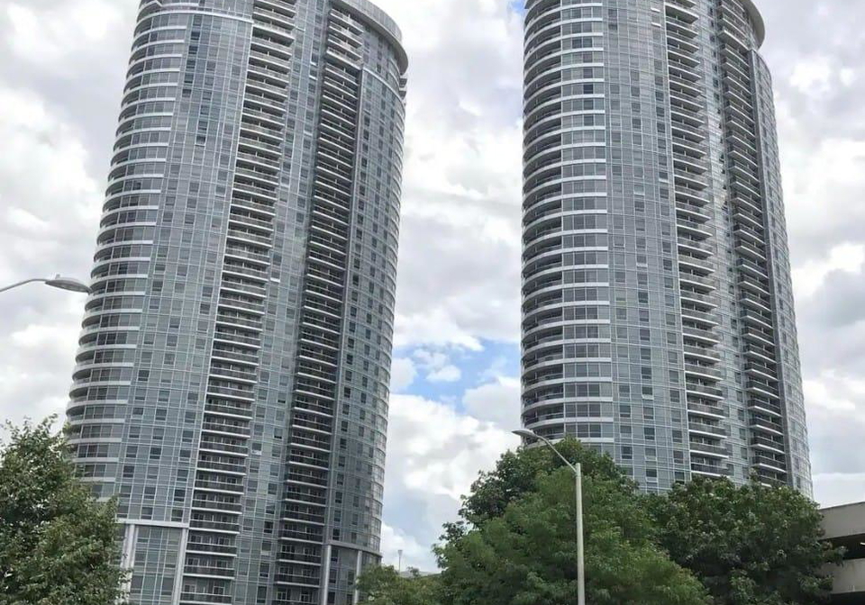 135-village-green-square-scarborough-ontario-e12587492