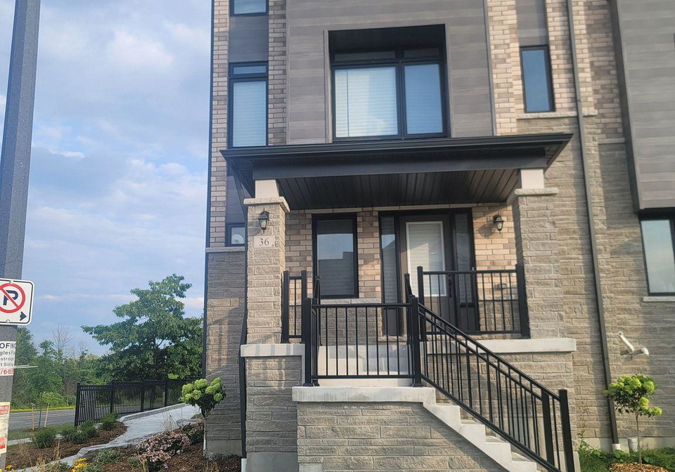 36-lord-drive-ajax-ontario-e12587598
