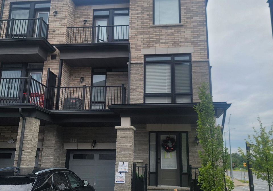 36-lord-drive-ajax-ontario-e12587598