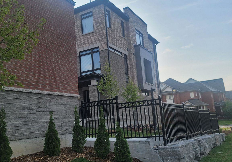 36-lord-drive-ajax-ontario-e12587598
