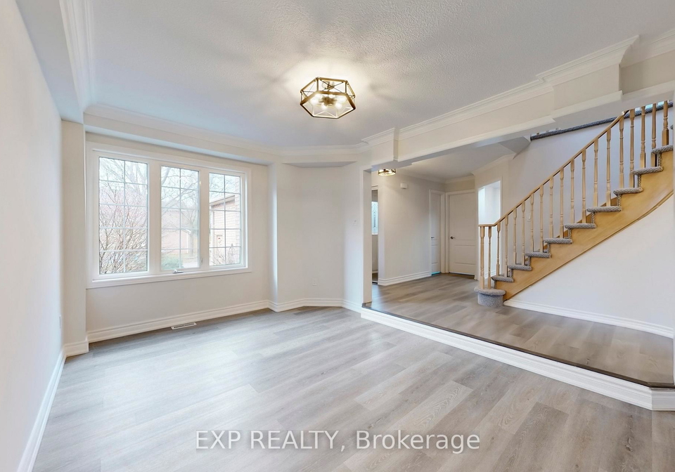 1117-windgrove-square-pickering-ontario-e12587912