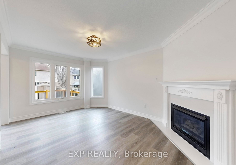 1117-windgrove-square-pickering-ontario-e12587912