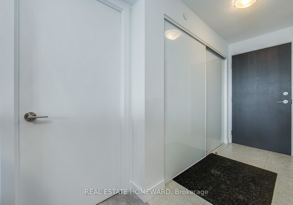 8-trent-avenue-toronto-ontario-e12588866