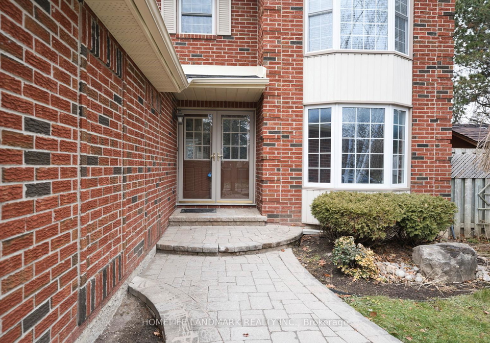 18-glen-dhu-drive-whitby-ontario-e12588934