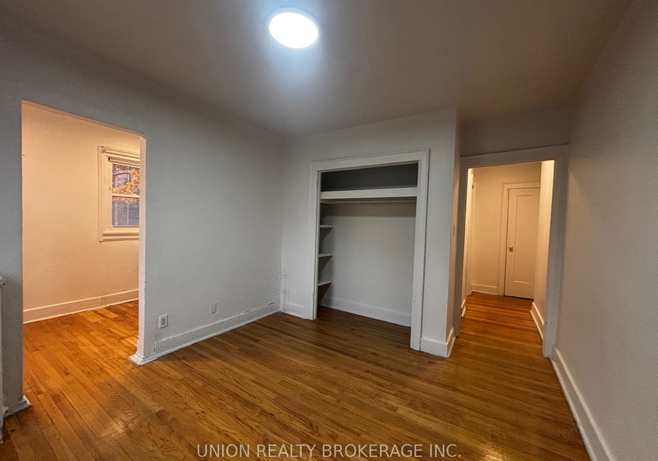 2405-queen-street-toronto-ontario-e12591698