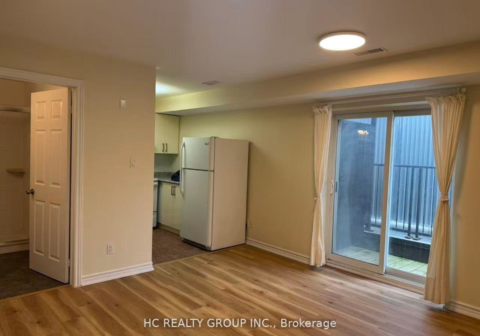 1606-queen-street-e-toronto-ontario-e12592548