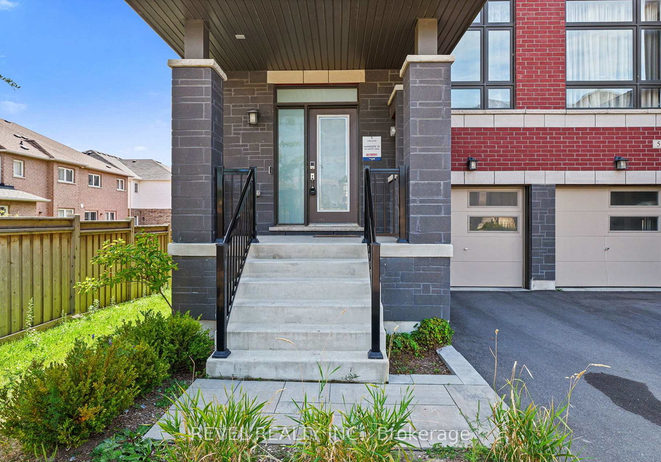 48-douet-lane-ajax-ontario-e12592774