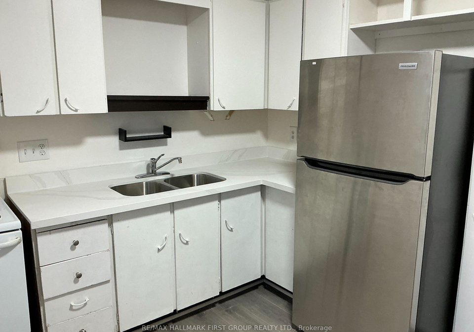36linden-street-oshawa-ontario-e12597538