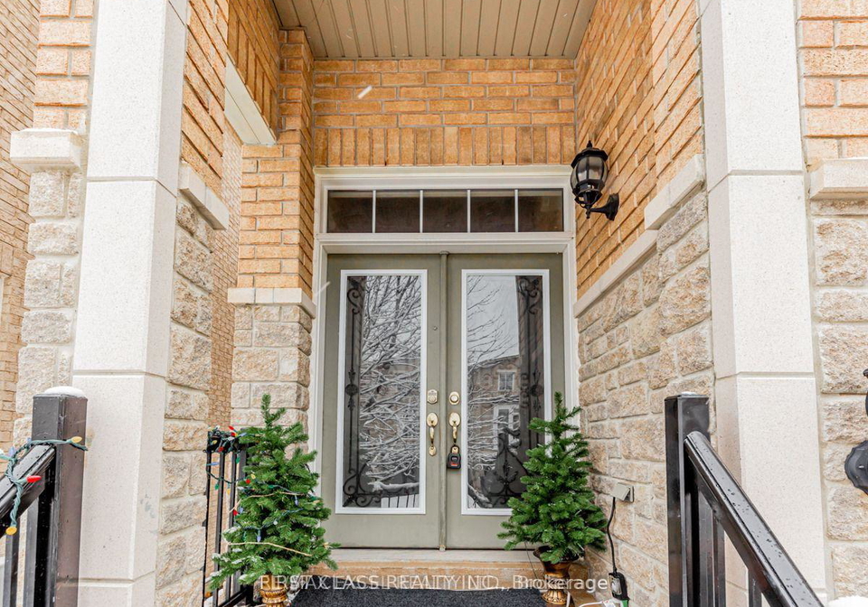 8-mastwood-crescent-scarborough-ontario-e12598744