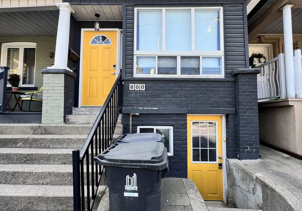 800-pape-avenue-east-york-ontario-e12599180