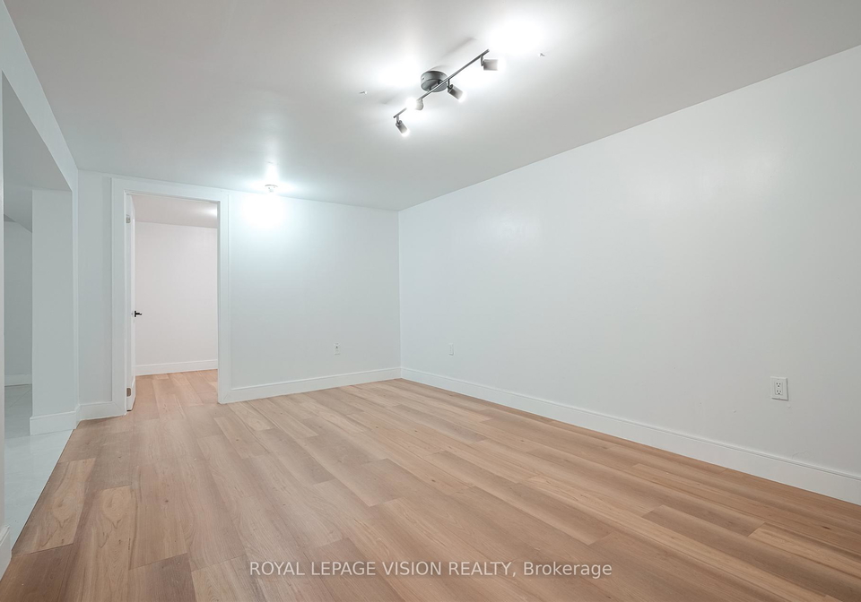 35-dowswell-drive-scarborough-ontario-e12599272