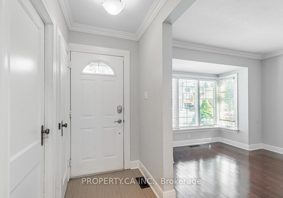26-rednor-road-east-york-ontario-e12599326