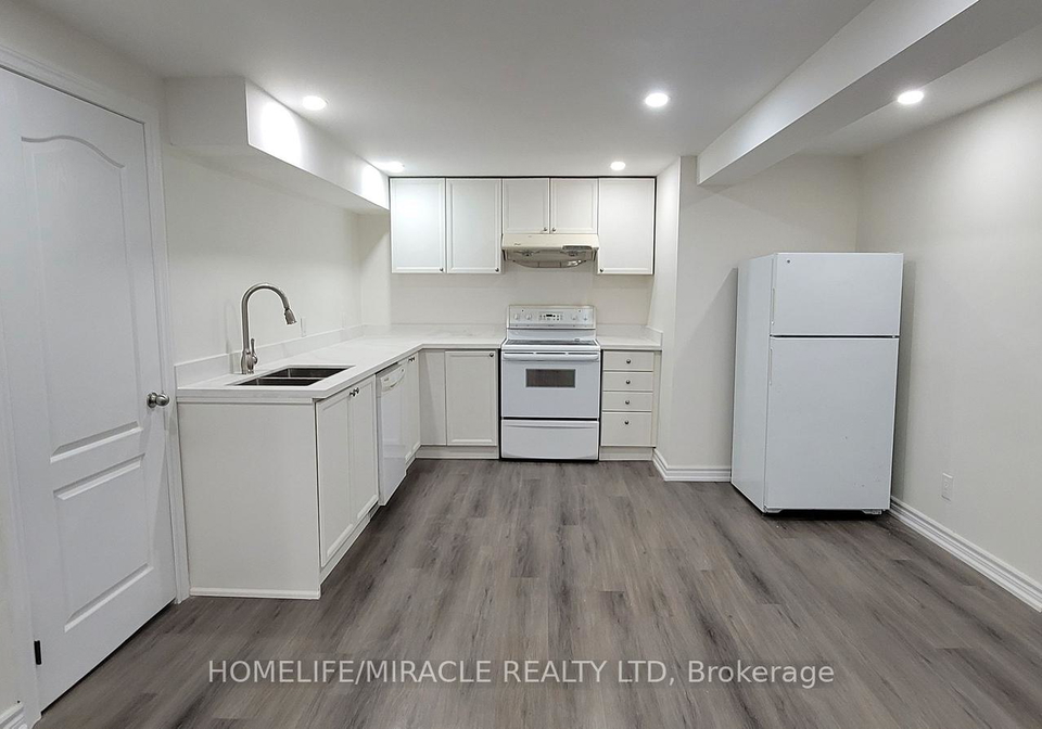 1132-thimbleberry-circle-oshawa-ontario-e12599744
