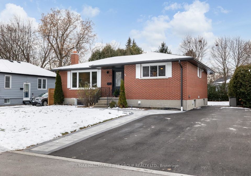12-lambs-lane-clarington-ontario-e12600362