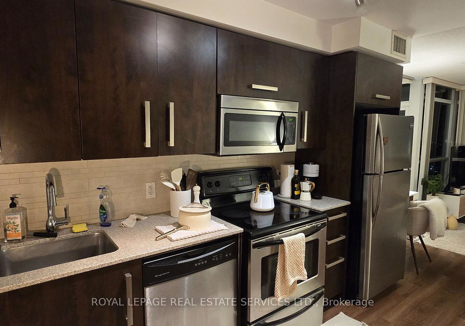 1048-broadview-avenue-east-york-ontario-e12600464