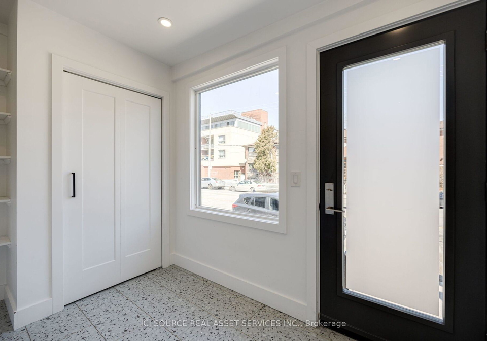 24-pape-avenue-toronto-ontario-e12600880