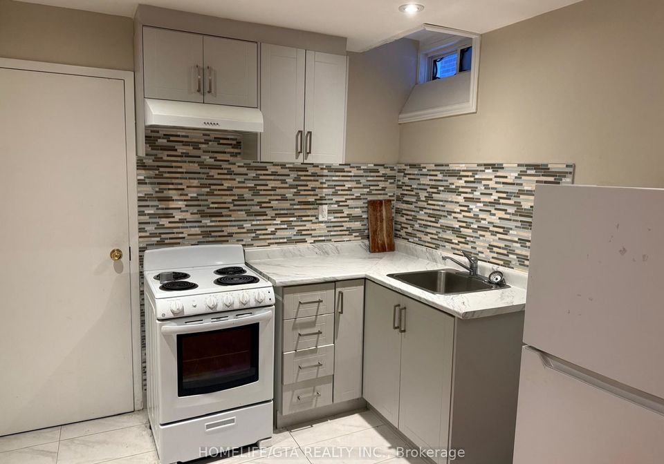 8864-sheppard-avenue-e-scarborough-ontario-e12601778