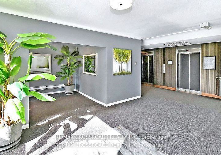 5-massey-square-east-york-ontario-e12603172