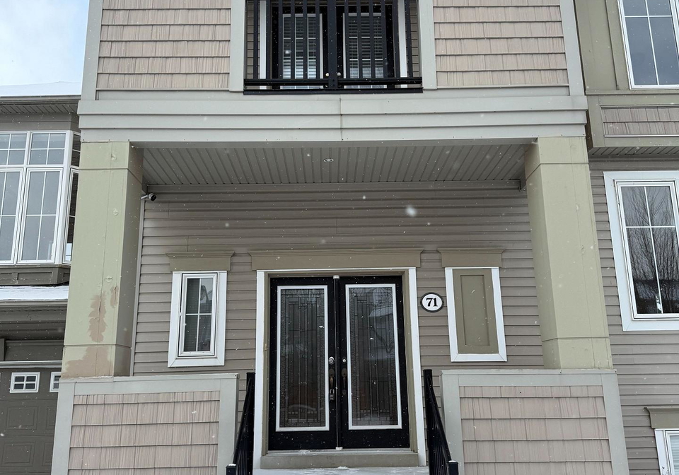 71-seward-crescent-ajax-ontario-e12604394