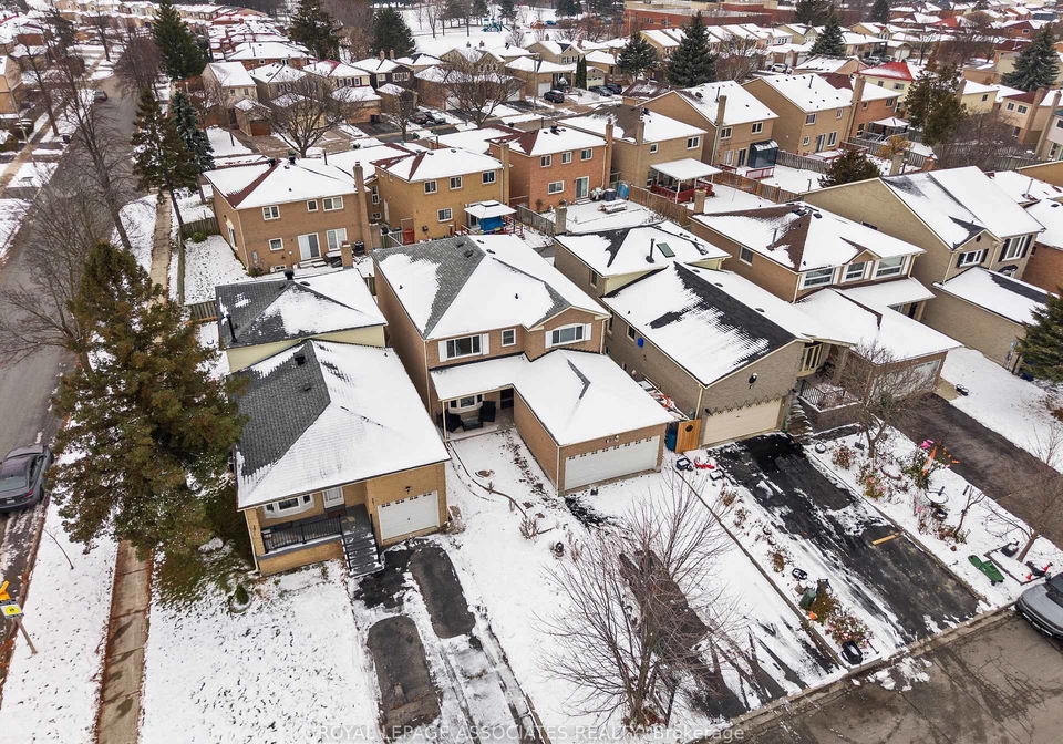 3-middleport-crescent-scarborough-ontario-e12604866