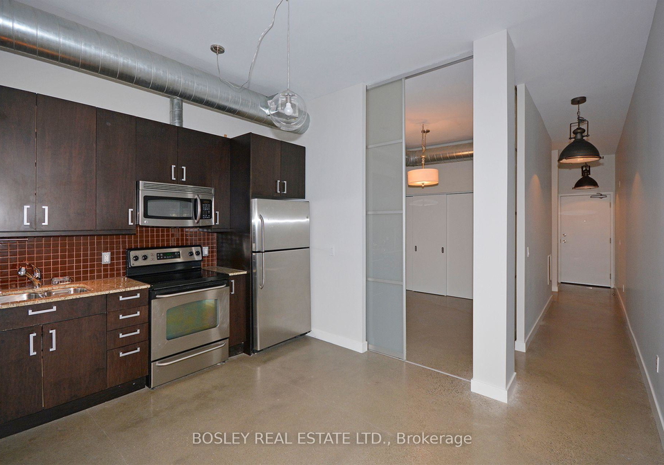 952-kingston-road-toronto-ontario-e12604894