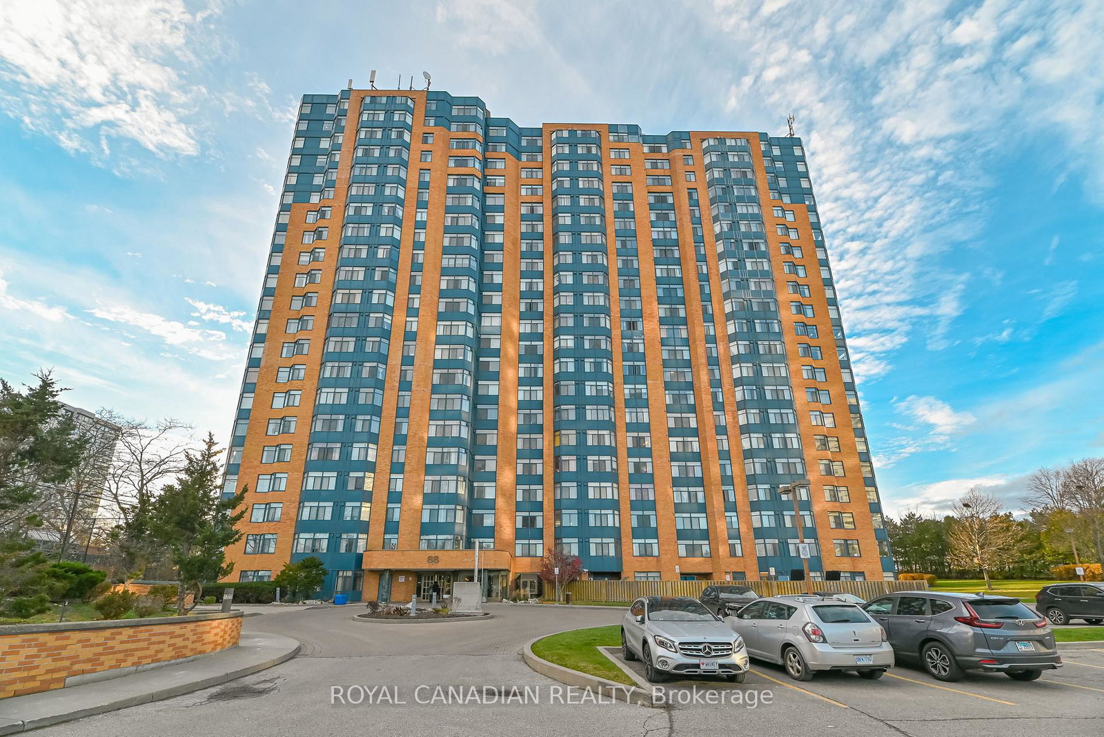 88-alton-towers-circle-scarborough-ontario-e12606522