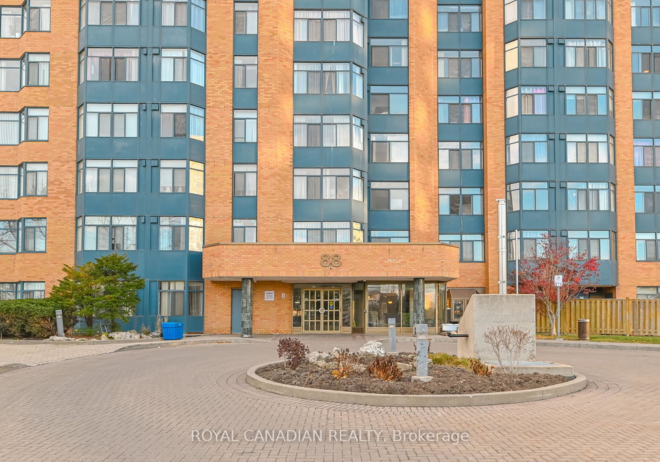 88-alton-towers-circle-scarborough-ontario-e12606522