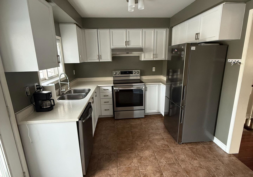 1596-fieldgate-drive-oshawa-ontario-e12606644