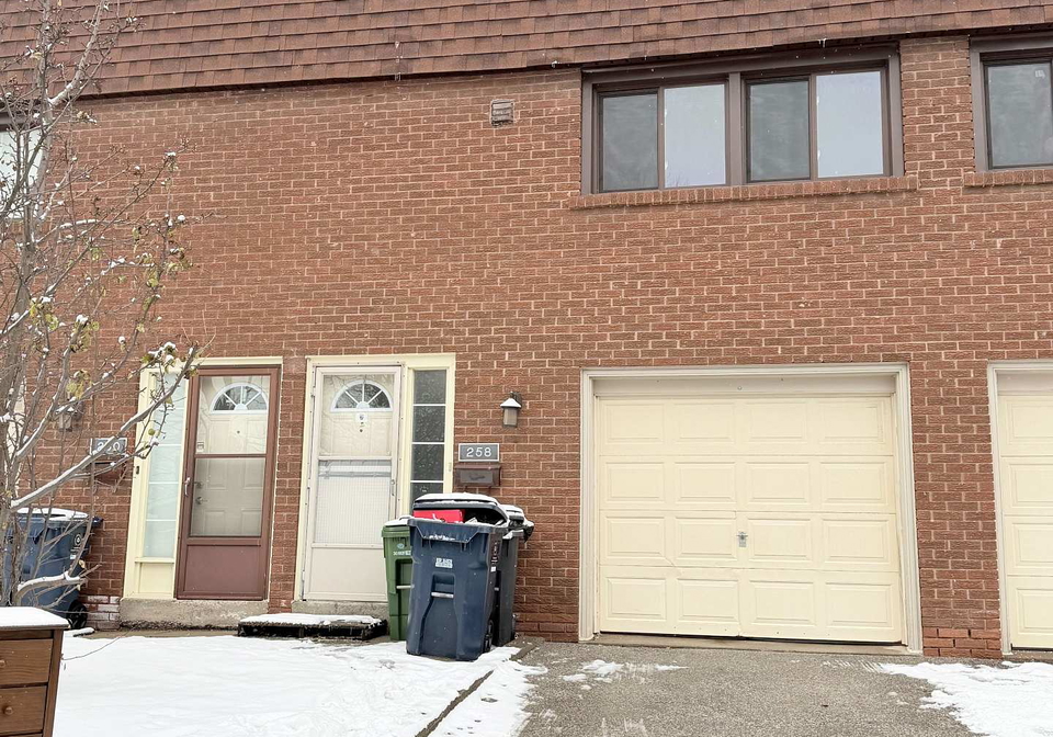 258-sprucewood-court-n-scarborough-ontario-e12608908