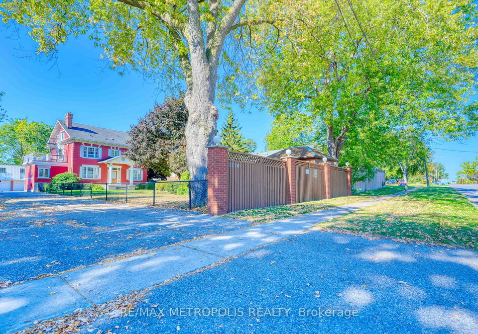 1110-simcoe-street-s-oshawa-ontario-e12611412