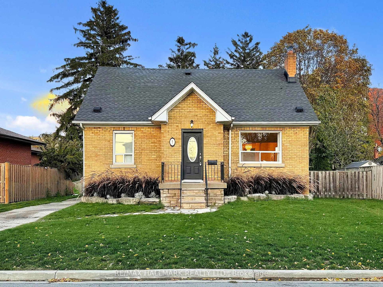 1-andrew-avenue-scarborough-ontario-e12612174