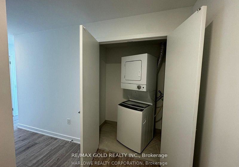 1606-charles-street-whitby-ontario-e12613706